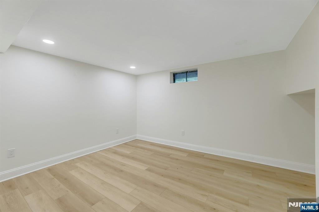 282 Spring Valley Road, Park Ridge, NJ 07656 Listing Photo  34