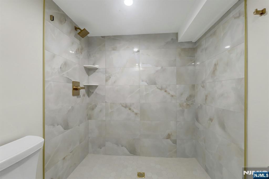 282 Spring Valley Road, Park Ridge, NJ 07656 Listing Photo  36
