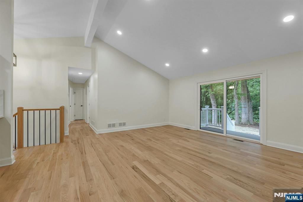 282 Spring Valley Road, Park Ridge, NJ 07656 Listing Photo  8