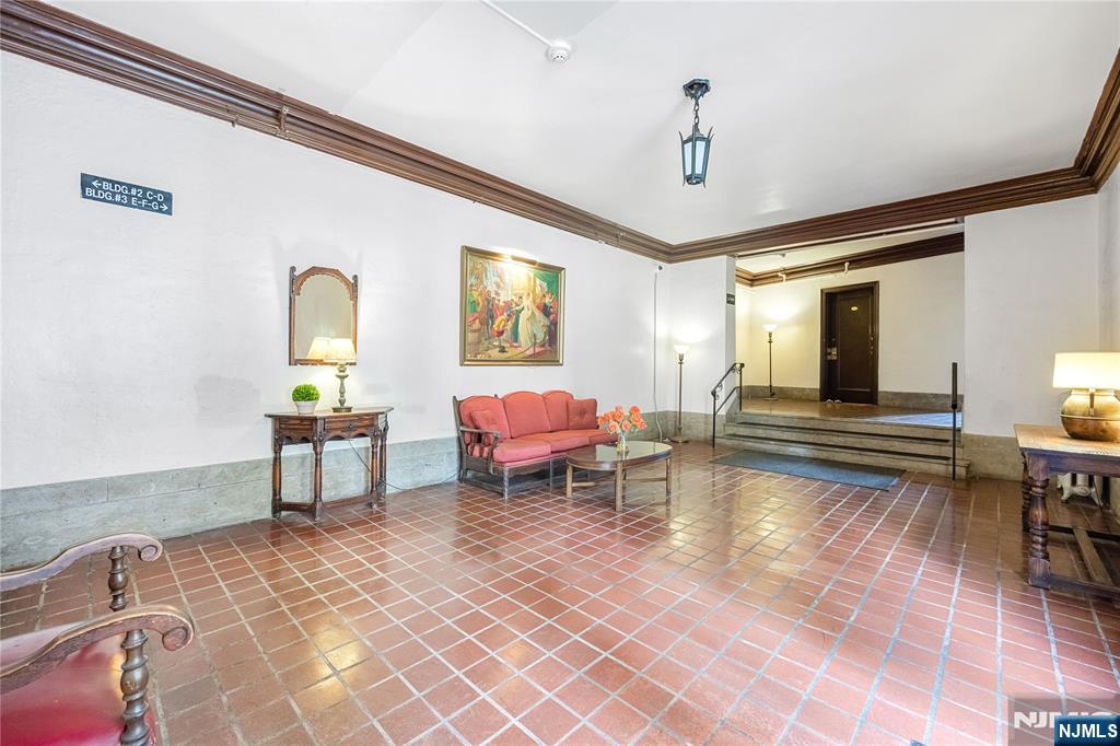 275 Engle Street G1 - Photo 5