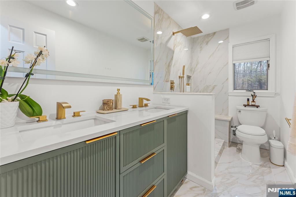 163 La Rue Road, West Milford, NJ 07435 Listing Photo  15
