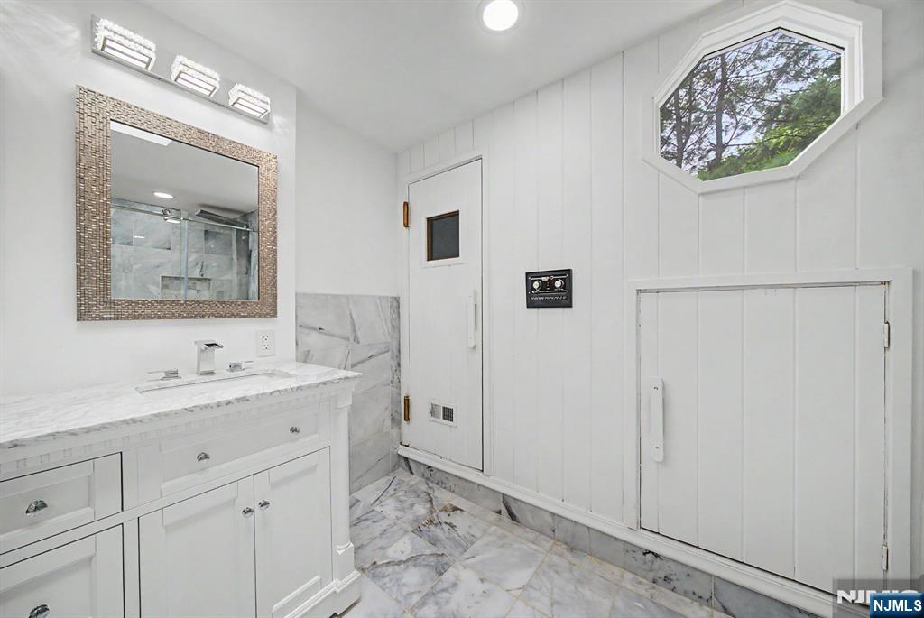 433 Louisa Avenue — photo 26