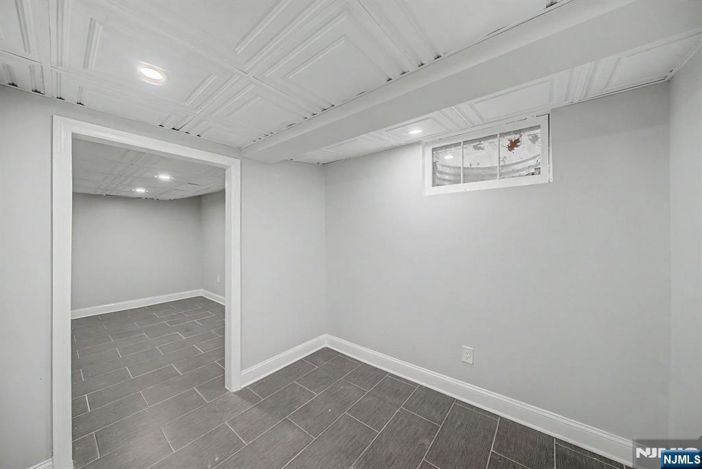 433 Louisa Avenue — photo 35