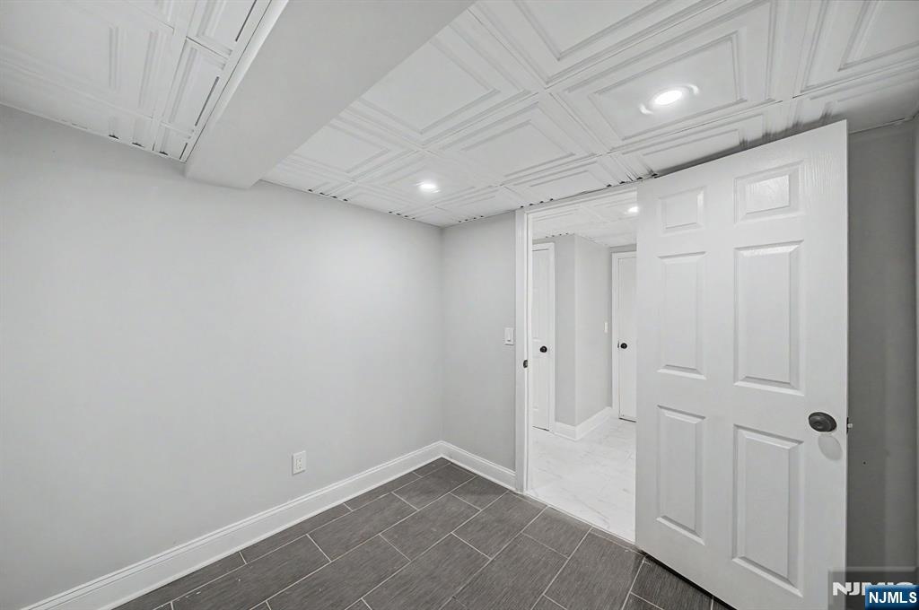 433 Louisa Avenue — photo 37