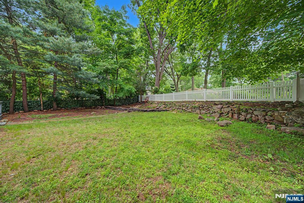 433 Louisa Avenue — photo 45