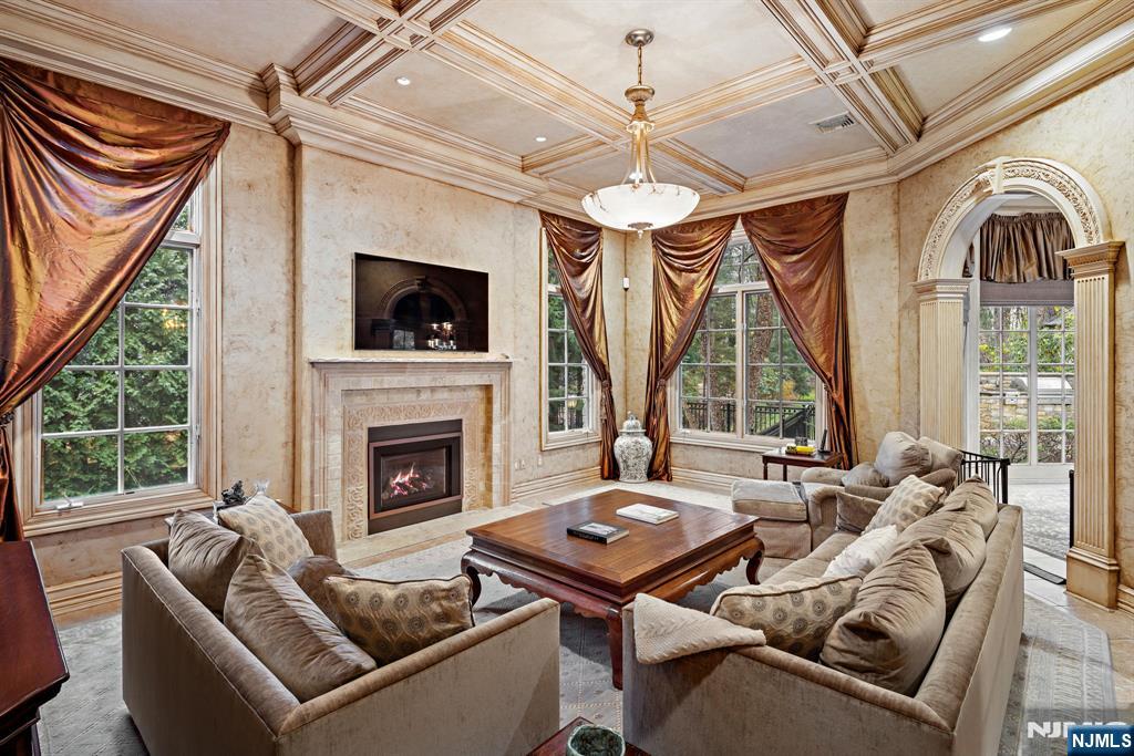11 Elden Drive, Saddle River, NJ 07458 Listing Photo  11