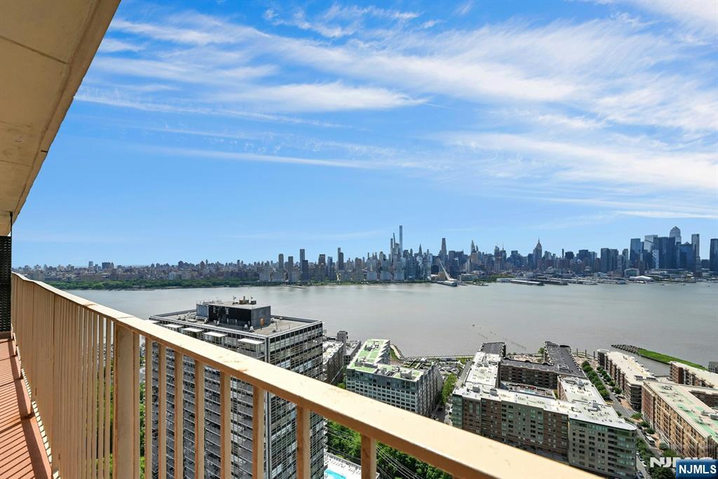 6040 Boulevard East, #31E, West New York, NJ 07093 Listing Photo  17