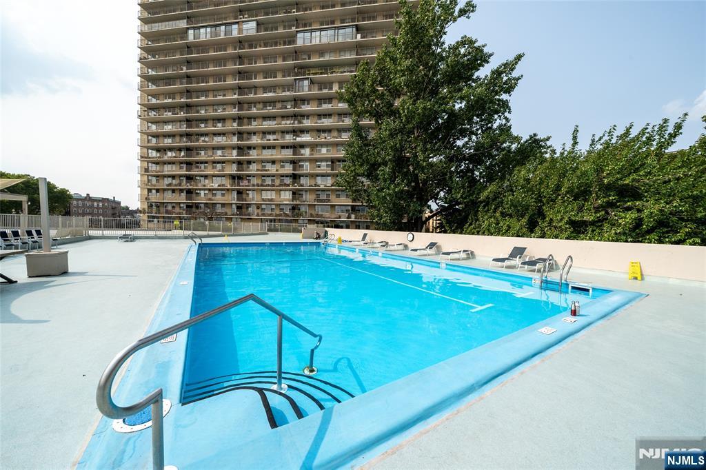 6040 Boulevard East, #31E, West New York, NJ 07093 Listing Photo  20