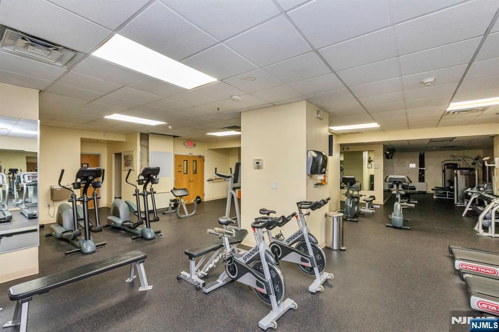 6040 Boulevard East, #31E, West New York, NJ 07093 Listing Photo  28
