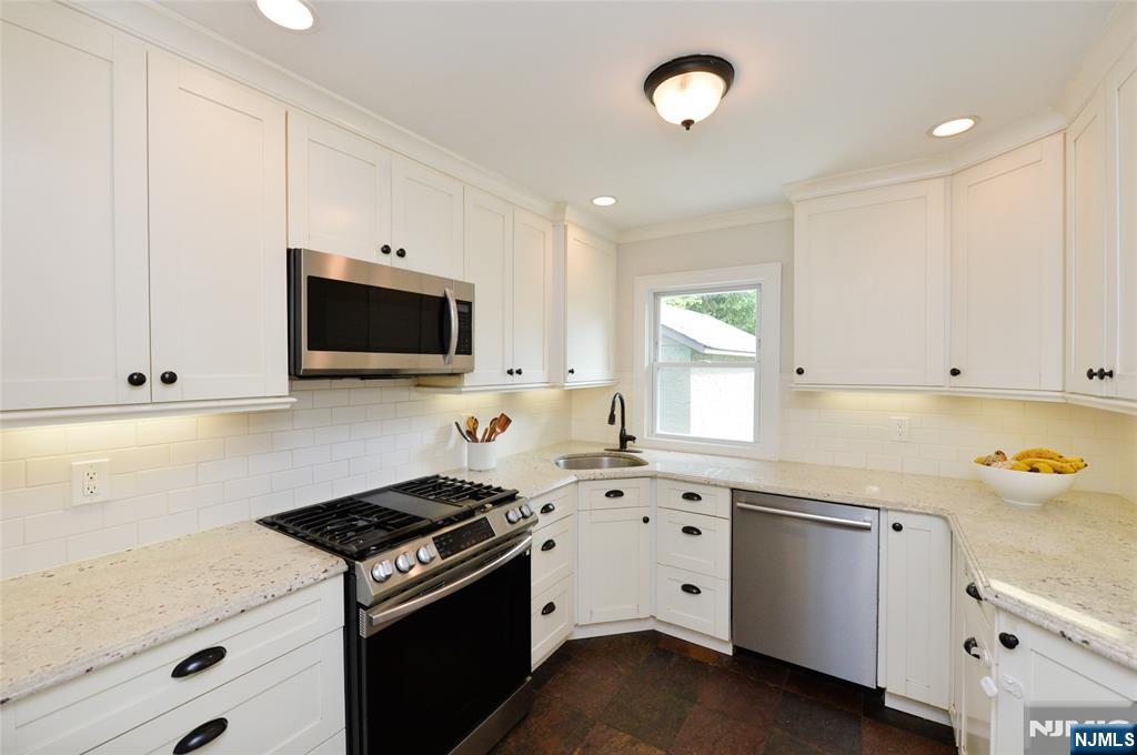 570 Shelton Road, Ridgewood, NJ 07450 Listing Photo  8