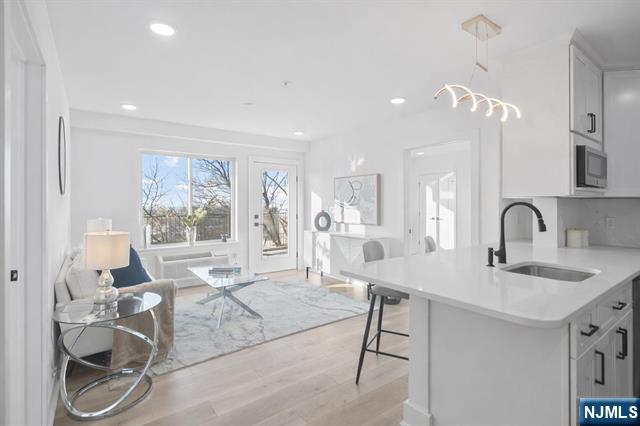 2601 Jane Street 3-03 - Photo 3