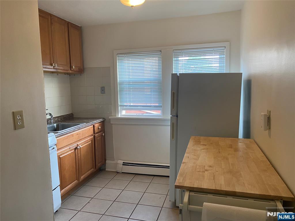 130 Hazelton Street 2 - Photo 4