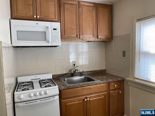 130 Hazelton Street 2 - Photo 5