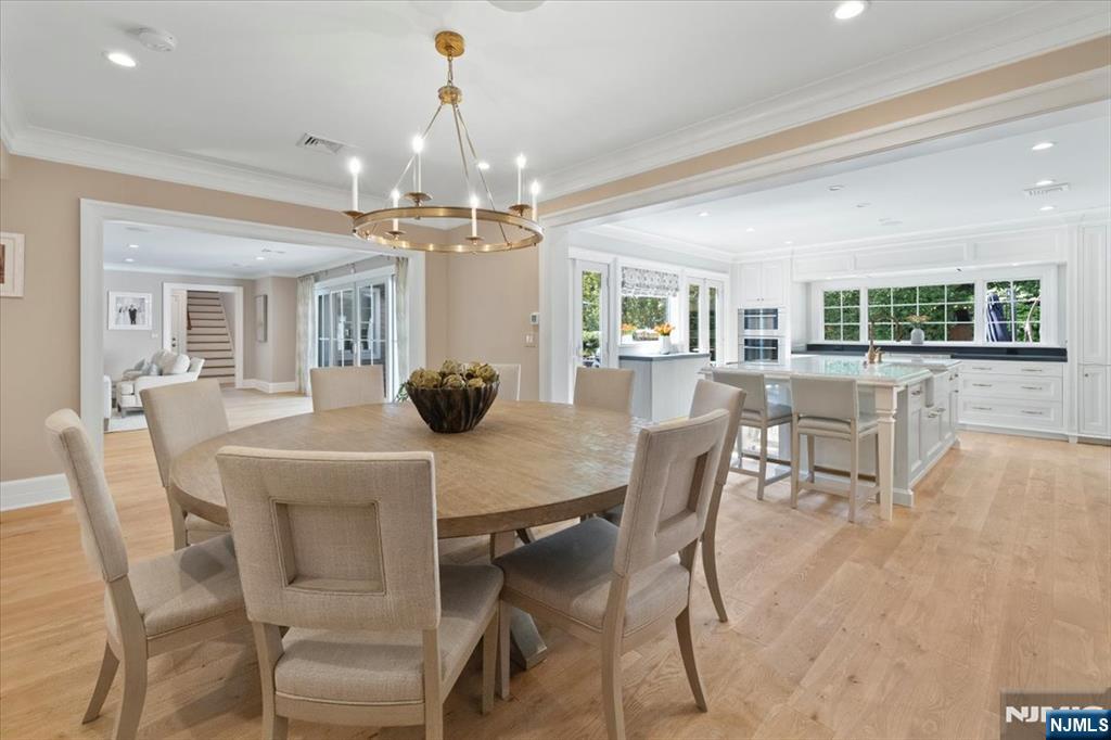 454 Hasbrouck Boulevard — photo 12
