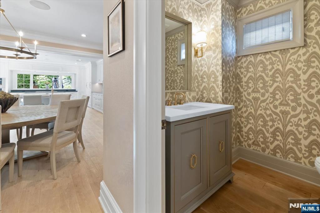 454 Hasbrouck Boulevard — photo 20