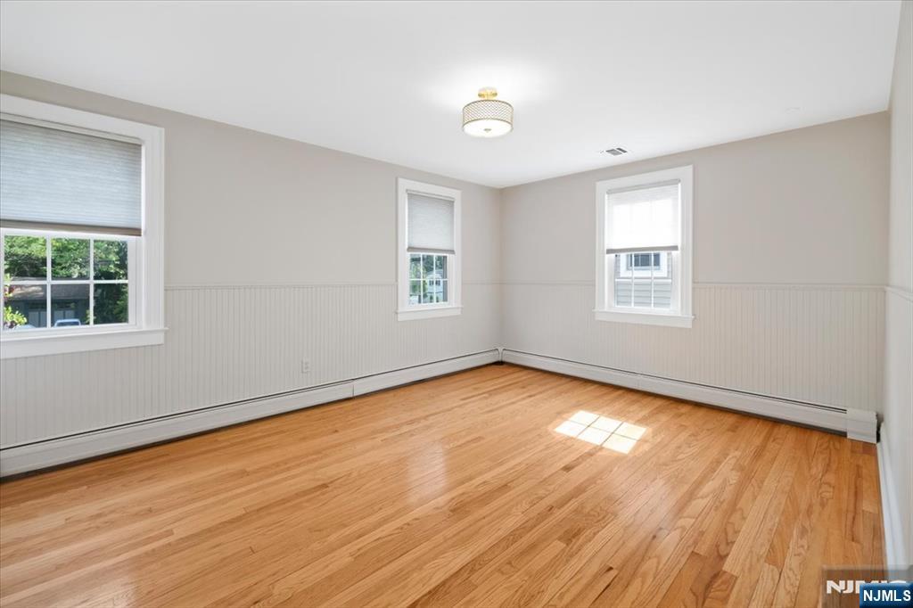 454 Hasbrouck Boulevard — photo 34