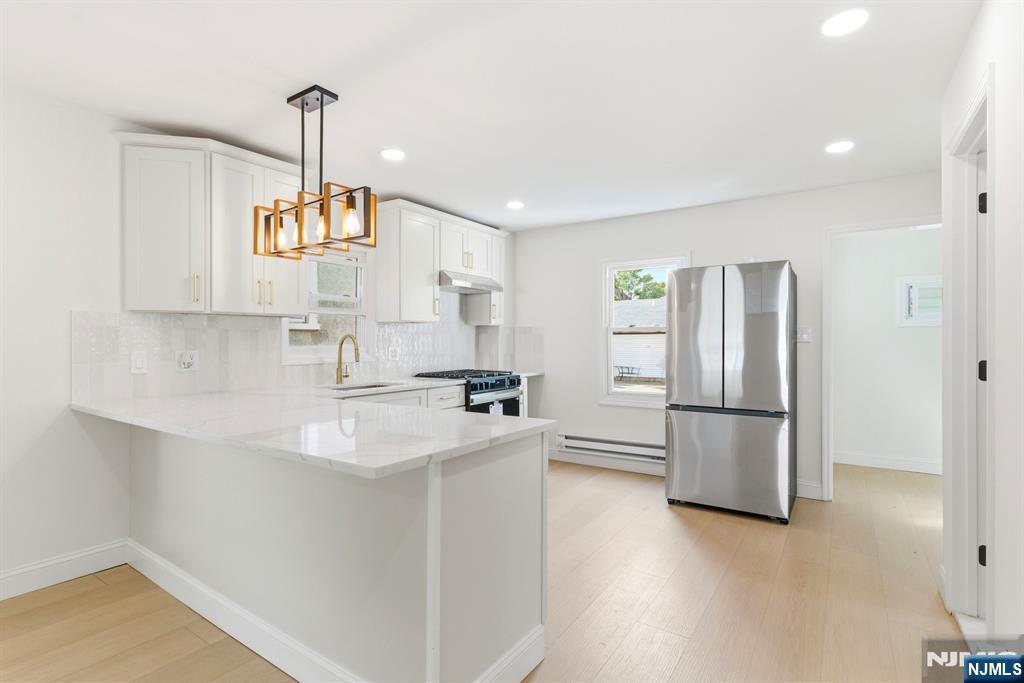 471 Burnside Street - Photo 2