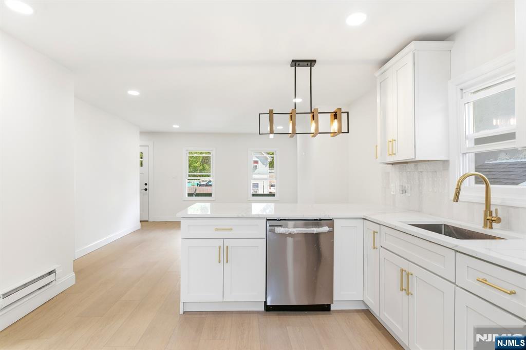 471 Burnside Street - Photo 4