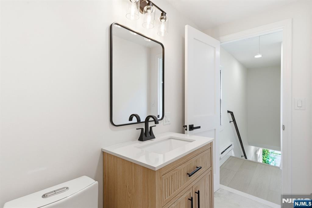 471 Burnside Street - Photo 5