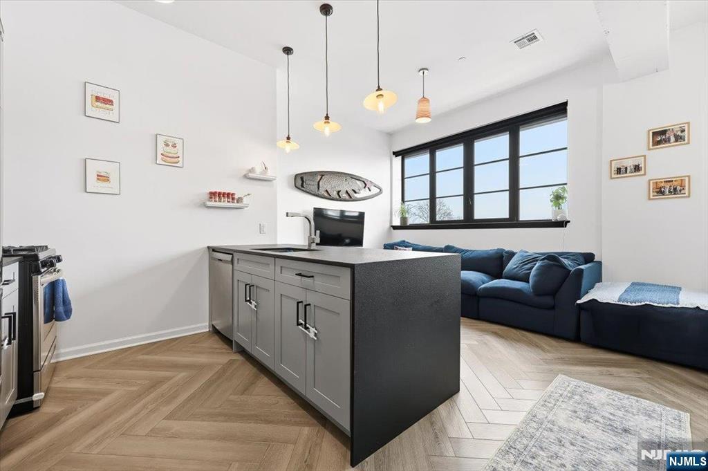 142 Charles Street 403 - Photo 1