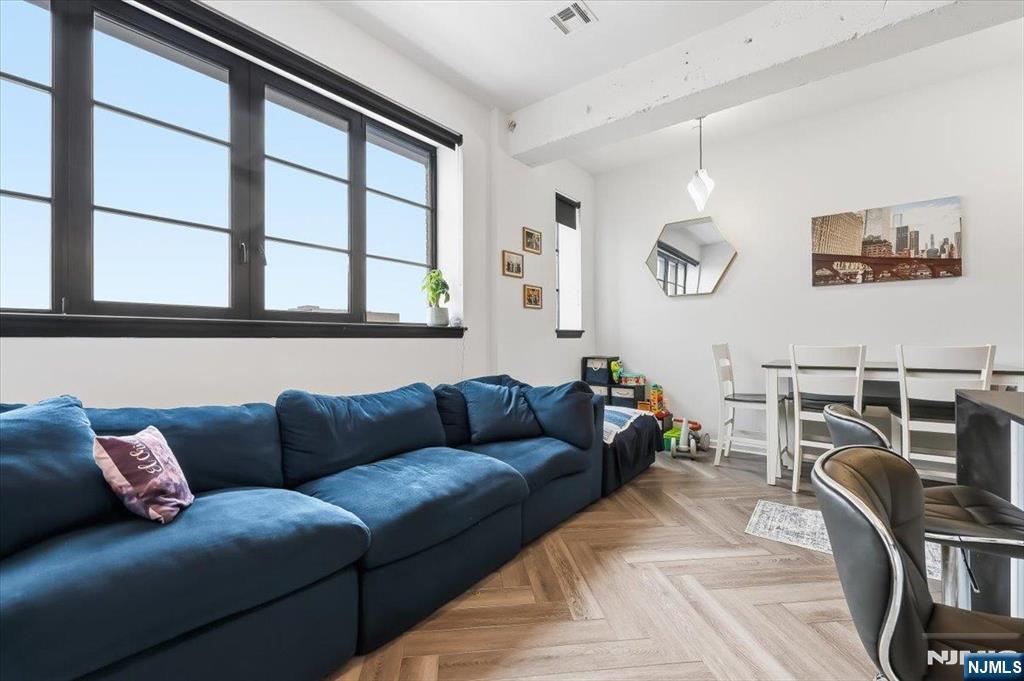142 Charles Street 403 - Photo 2