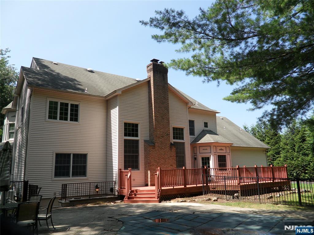 765 Colonial Road - Photo 5