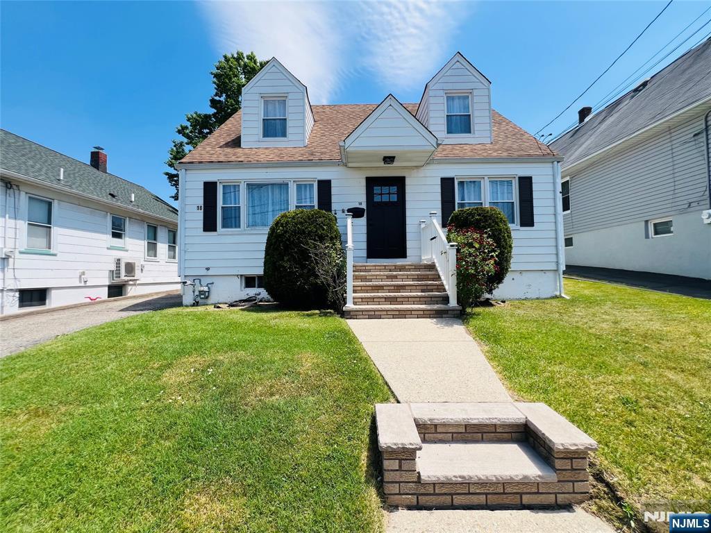 18 Pershing Street - Photo 1