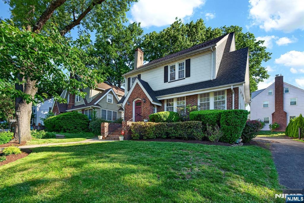 400 Elmwood Avenue - Photo 3