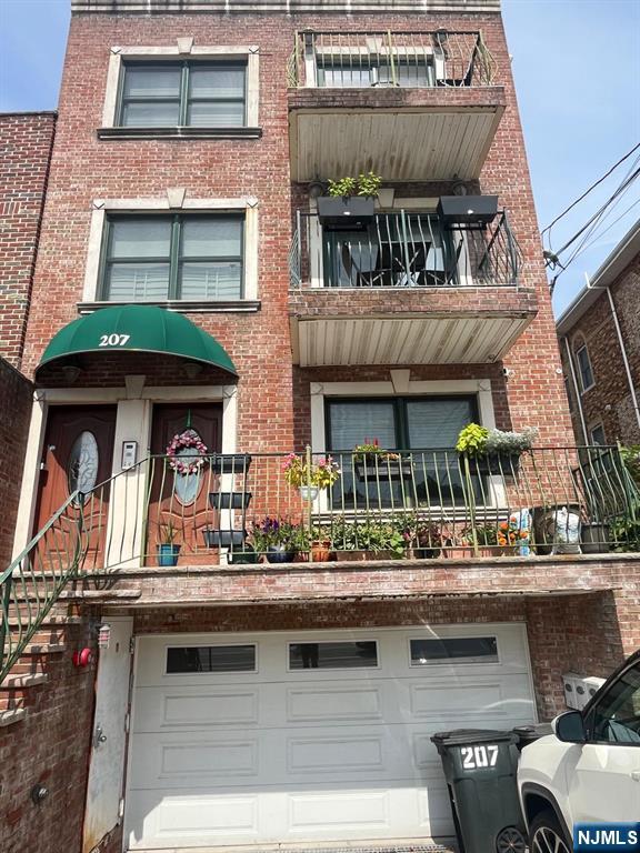 207 Palisade Avenue 2