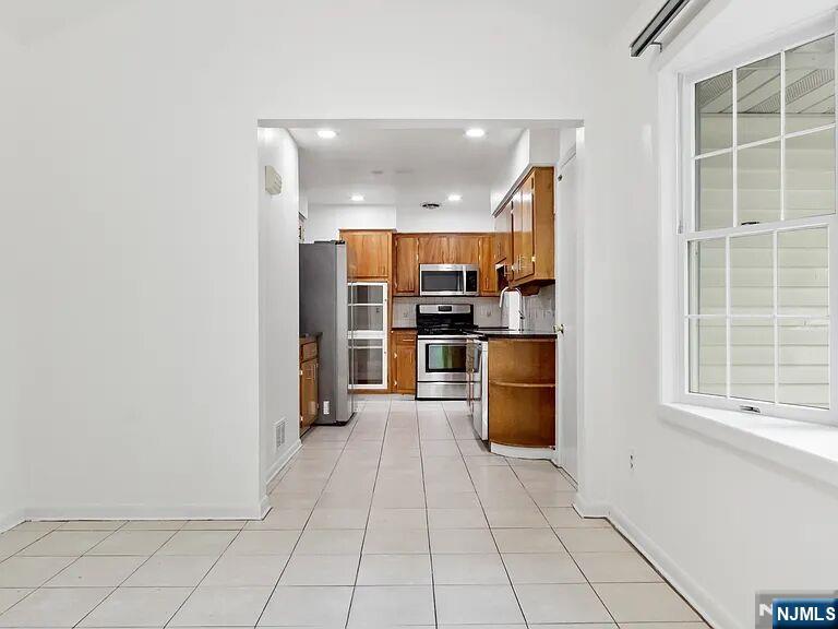 168 County, Cresskill, NJ 07626 Listing Photo  10