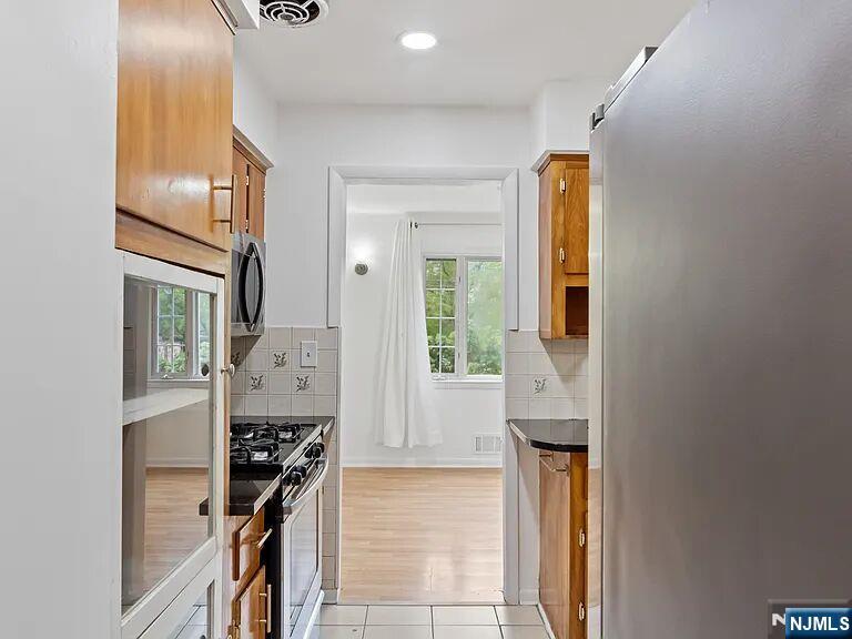 168 County, Cresskill, NJ 07626 Listing Photo  14