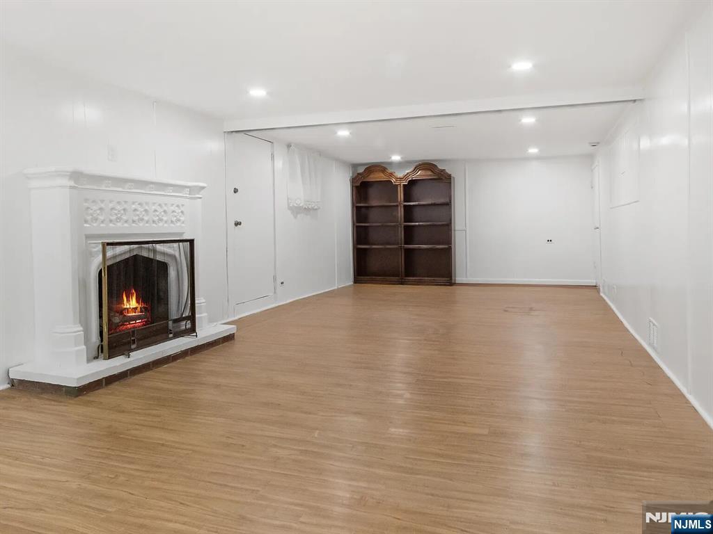 168 County, Cresskill, NJ 07626 Listing Photo  24