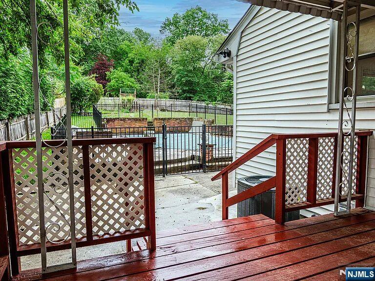 168 County, Cresskill, NJ 07626 Listing Photo  25