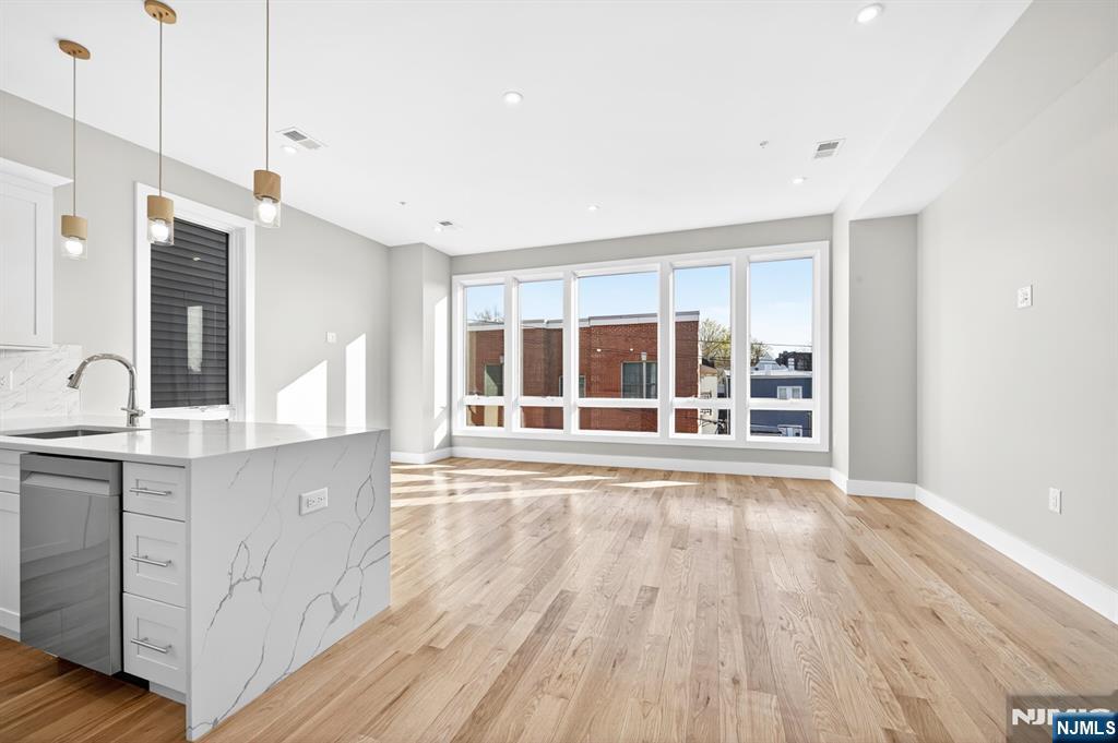 126 De Kalb Avenue 3 - Photo 5