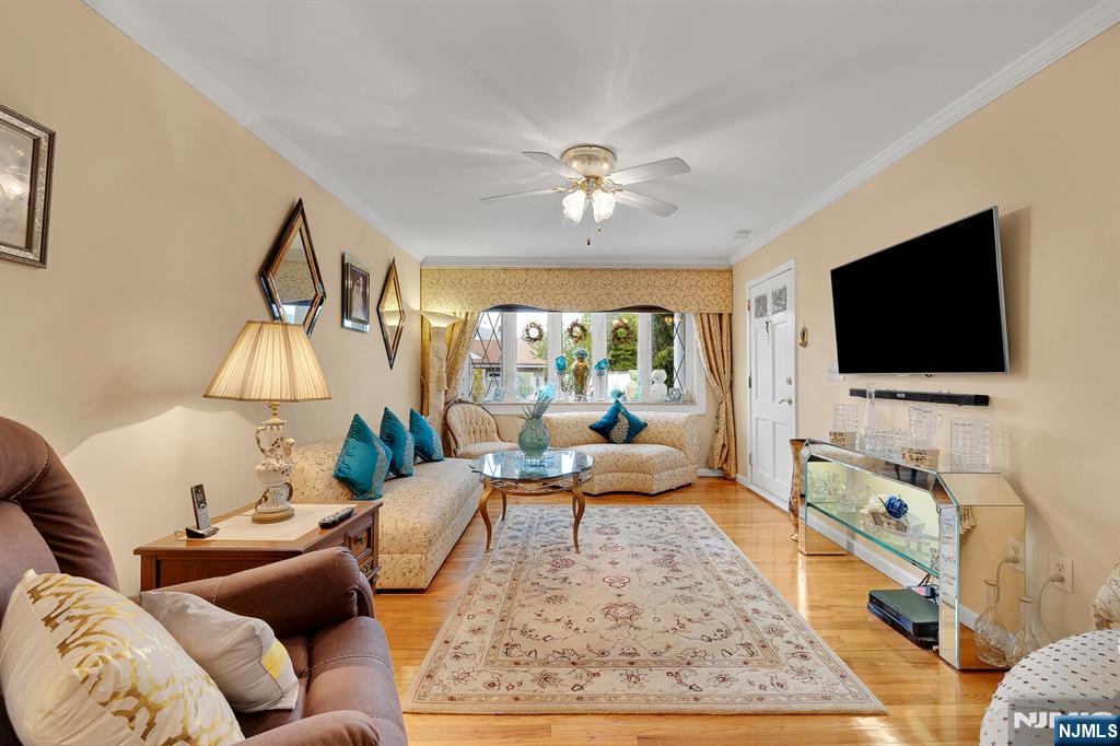 347 Mansfield Avenue — photo 10
