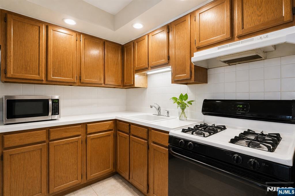 9123 Newkirk Avenue, North Bergen, NJ 07047 Listing Photo  10
