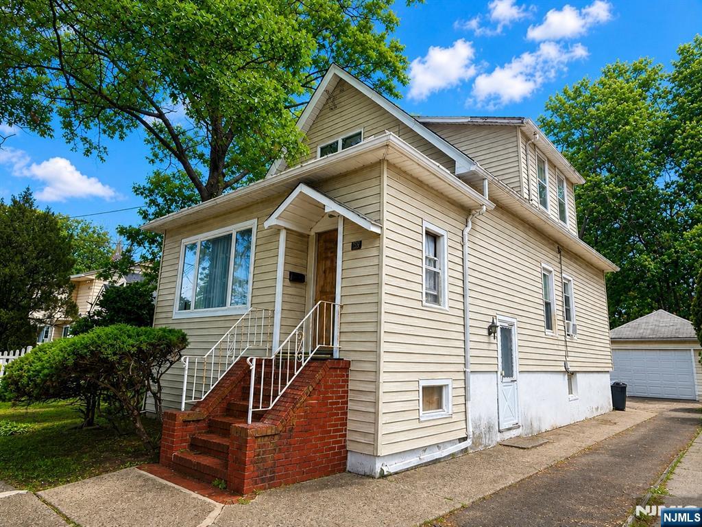 Homes for sale in Elmwood Park, NJ | 189 Martha Ave, Elmwood Park, NJ 07407 | MLS# 26019447