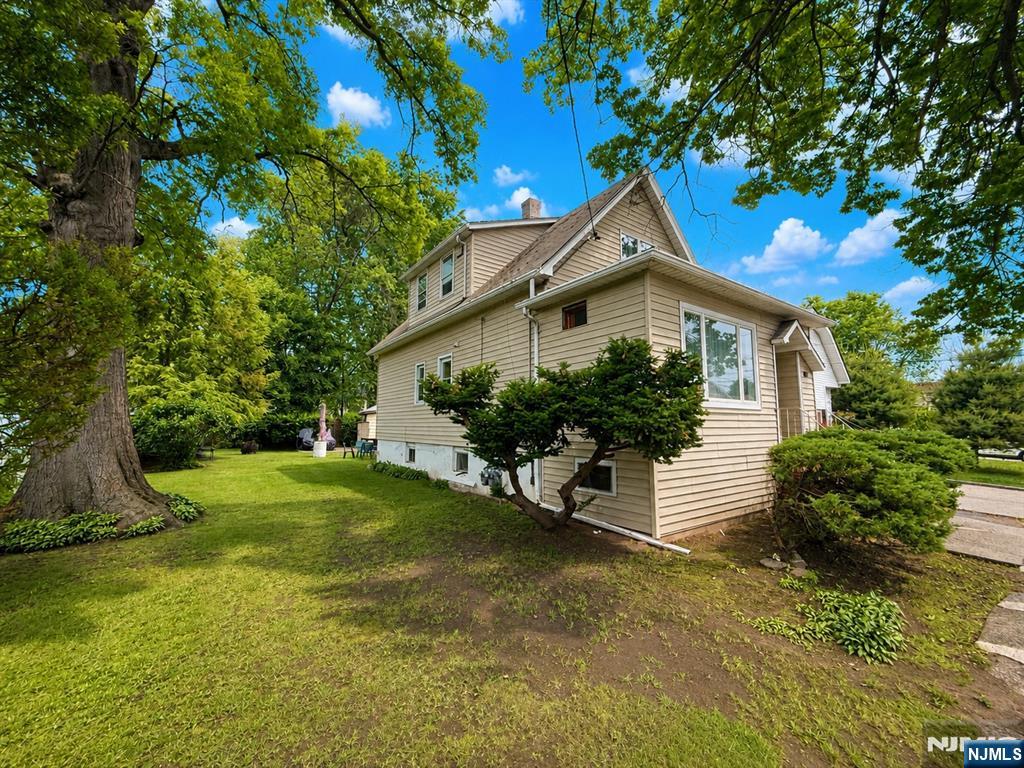Homes for sale in Elmwood Park, NJ | 189 Martha Ave, Elmwood Park, NJ 07407 | MLS# 26019447