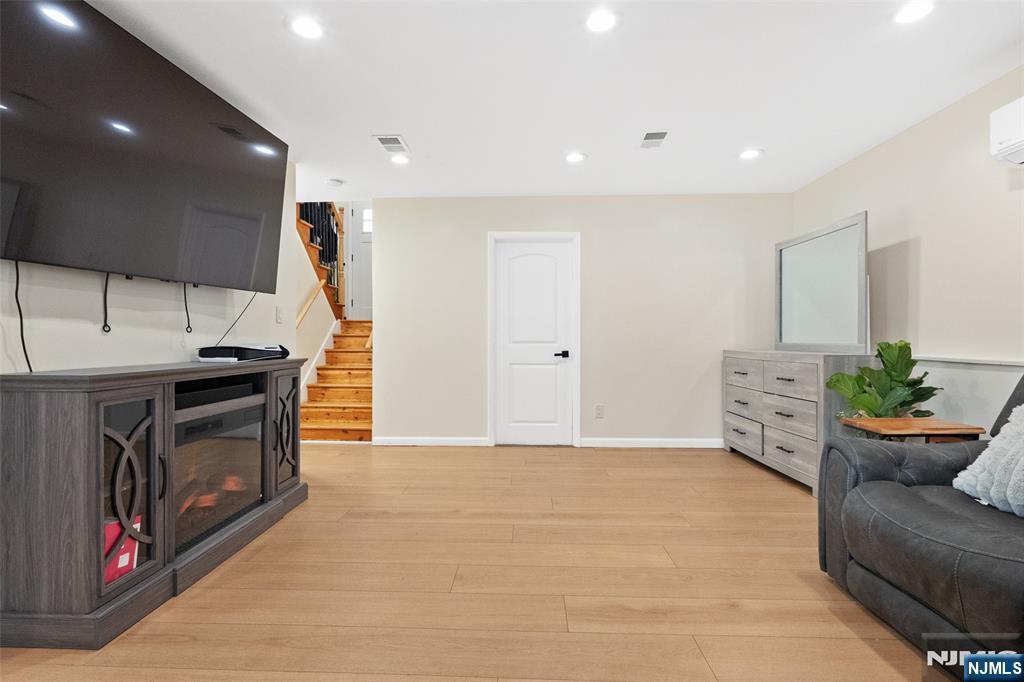 1576 Julian Terrace, Union, NJ 07083 Listing Photo  15