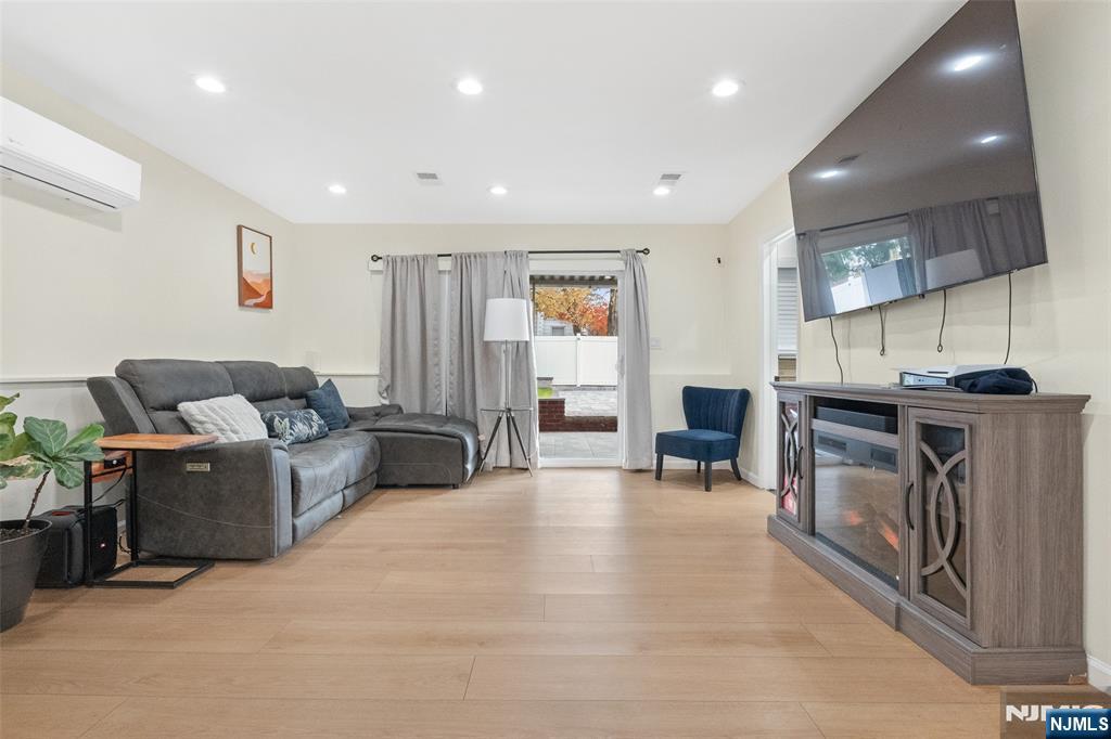 1576 Julian Terrace, Union, NJ 07083 Listing Photo  6