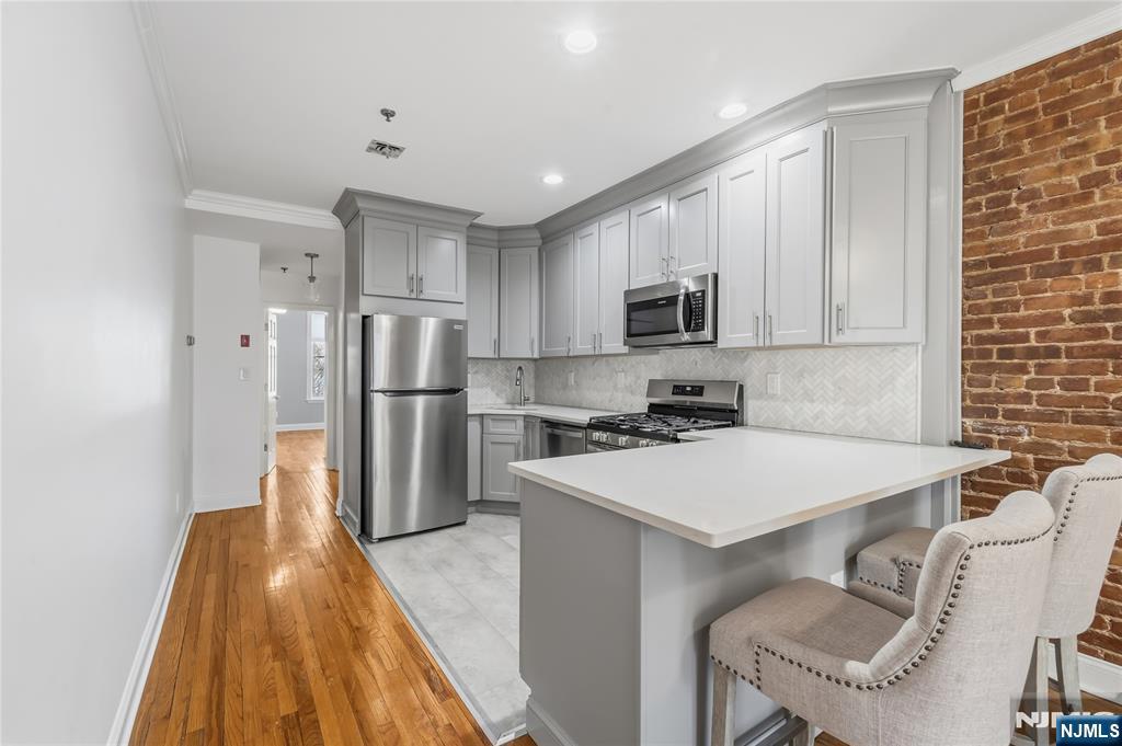 919 Park Avenue 3R - Photo 4