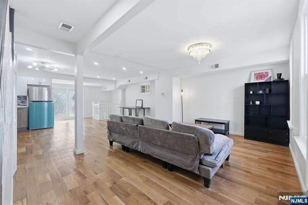 64 Willoughby Street - Photo 4