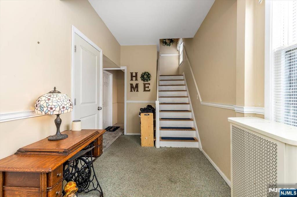 567 Fern Ave, Lyndhurst, NJ 07071