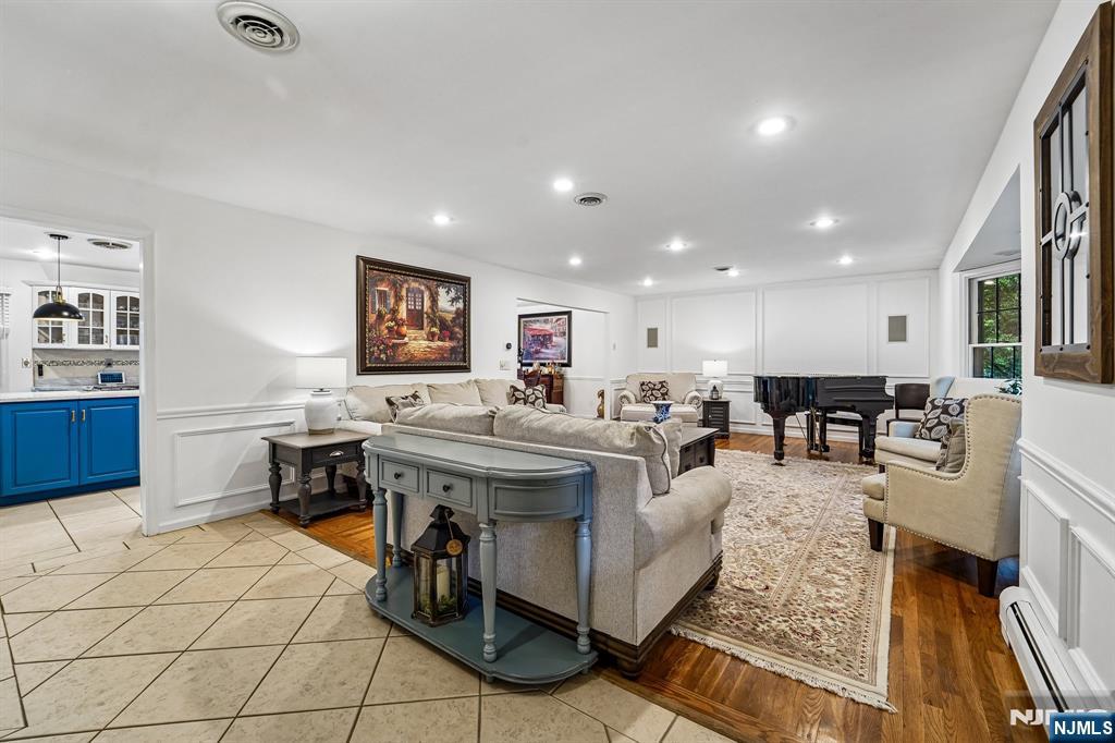 105 Deerhorn Court — photo 4