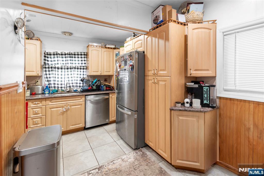 152 Schuyler Avenue - Photo 5
