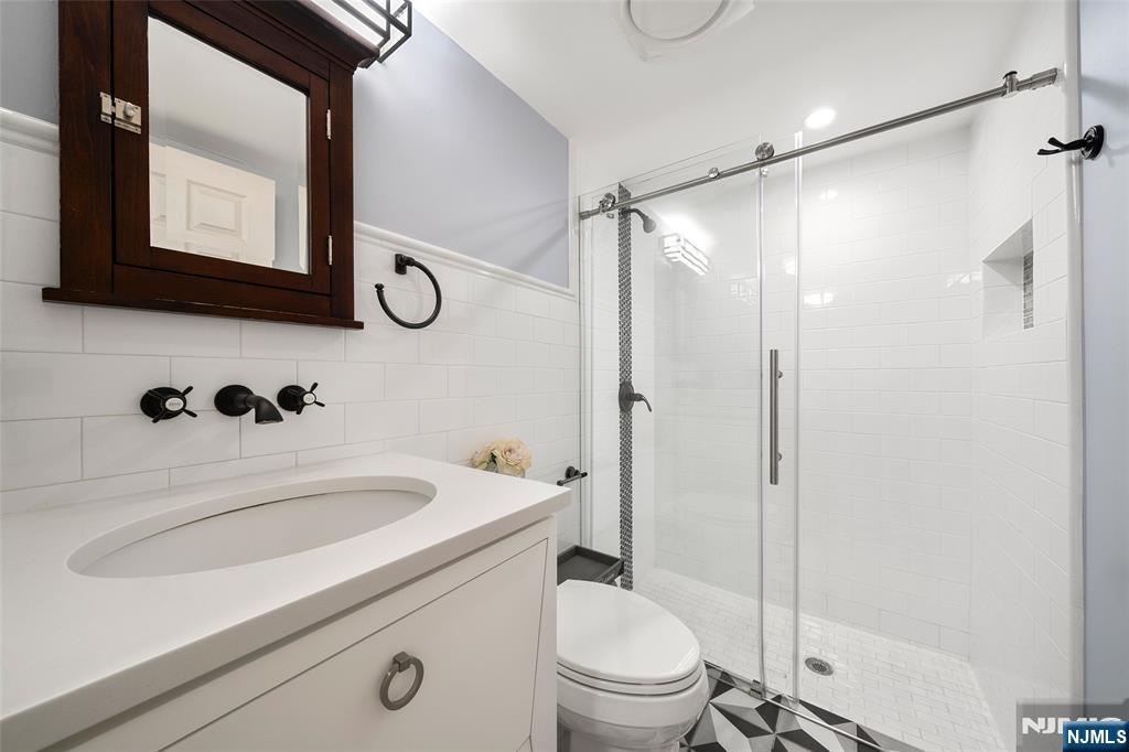 29 Upper Drive — photo 24
