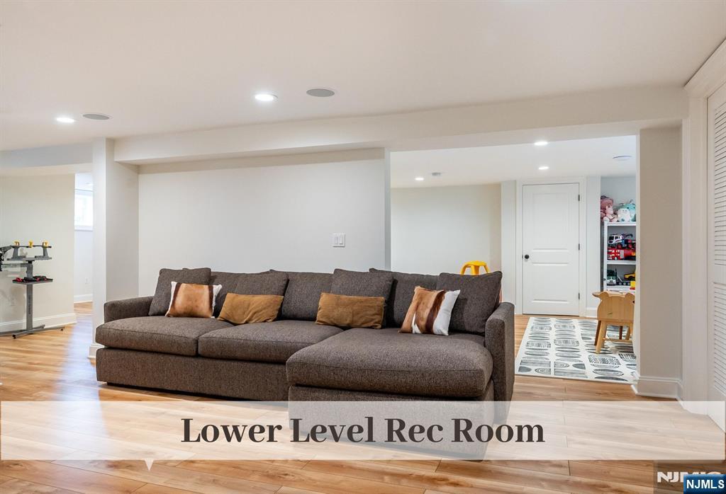 208 N Walnut Street, Ridgewood, NJ 07450 Listing Photo  33