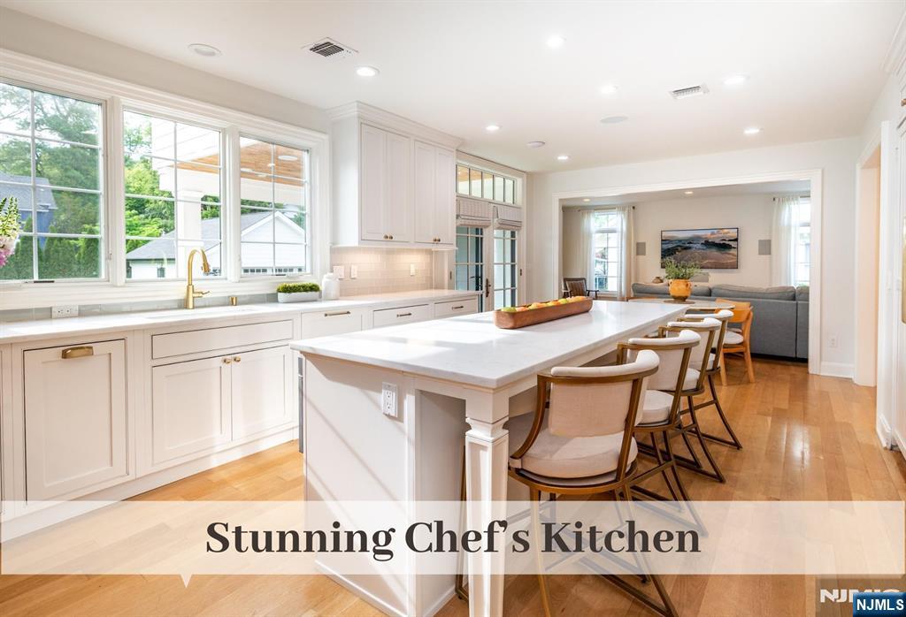 208 N Walnut Street, Ridgewood, NJ 07450 Listing Photo  6