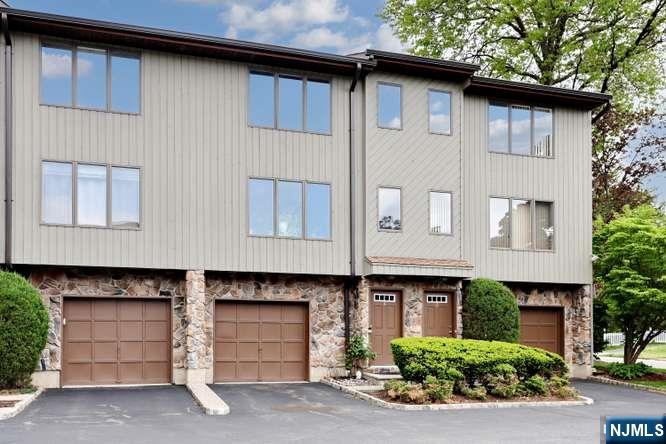 290 Hamilton Pl #4, Hackensack, NJ 07601