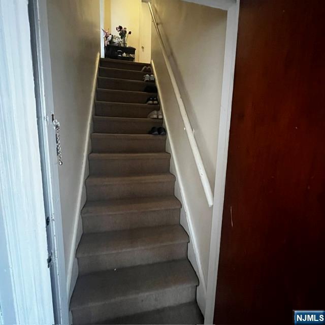 165 Woods Avenue 2nd Fl. - Photo 5